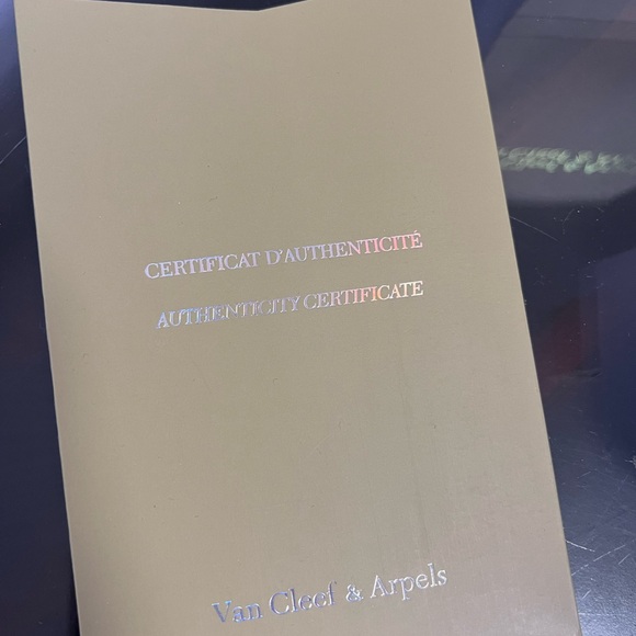 Van Cleef Arpels 5 Motif Bracelet White Gold - Picture 10 of 15